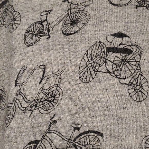 💫 2/$30 • Bicycle Sweater - Picture 2 of 3